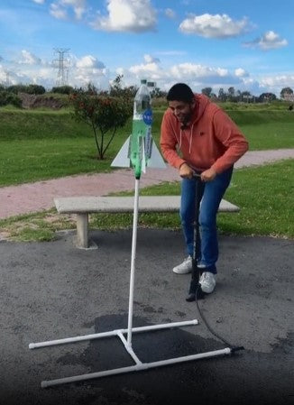 Lanzadera de Cohetes de Agua