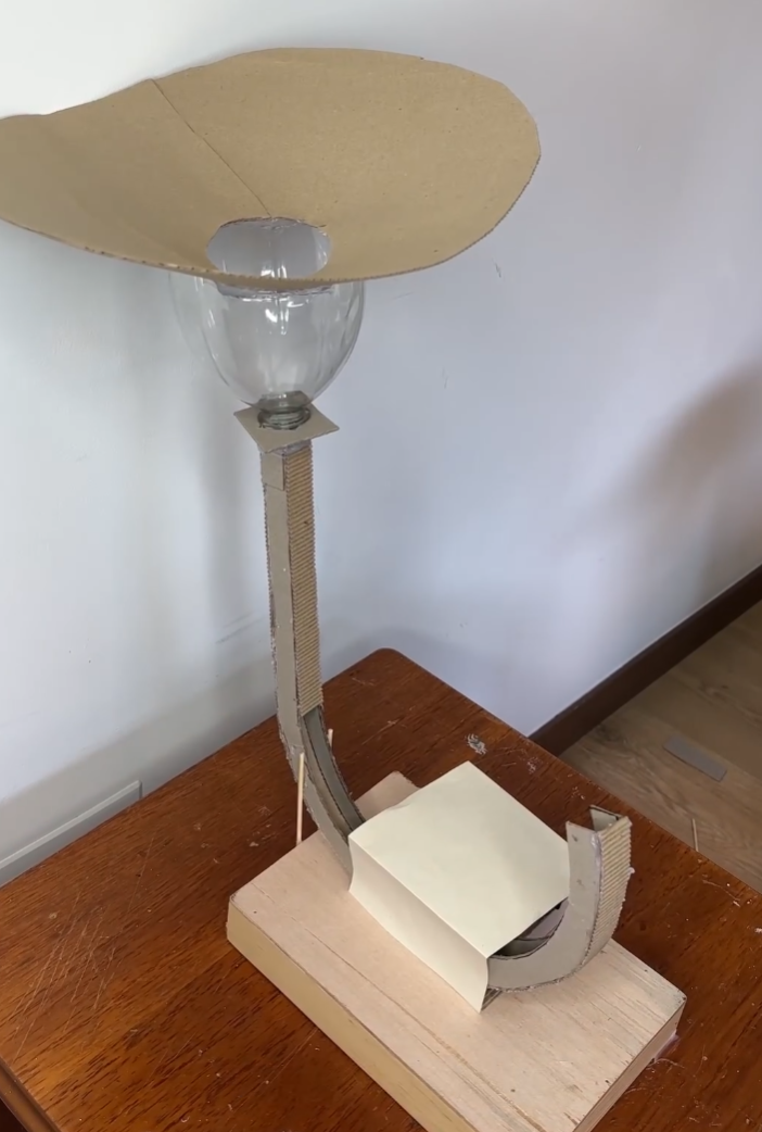 Maquina de movimiento perpetuo de canicas